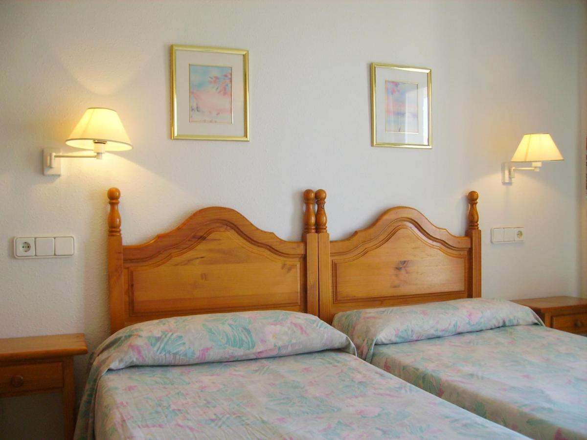 Royal Apartment Салоу Екстериор снимка