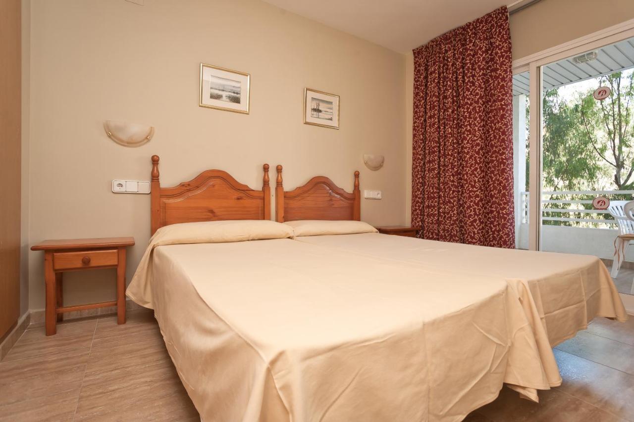 Royal Apartment Салоу Екстериор снимка